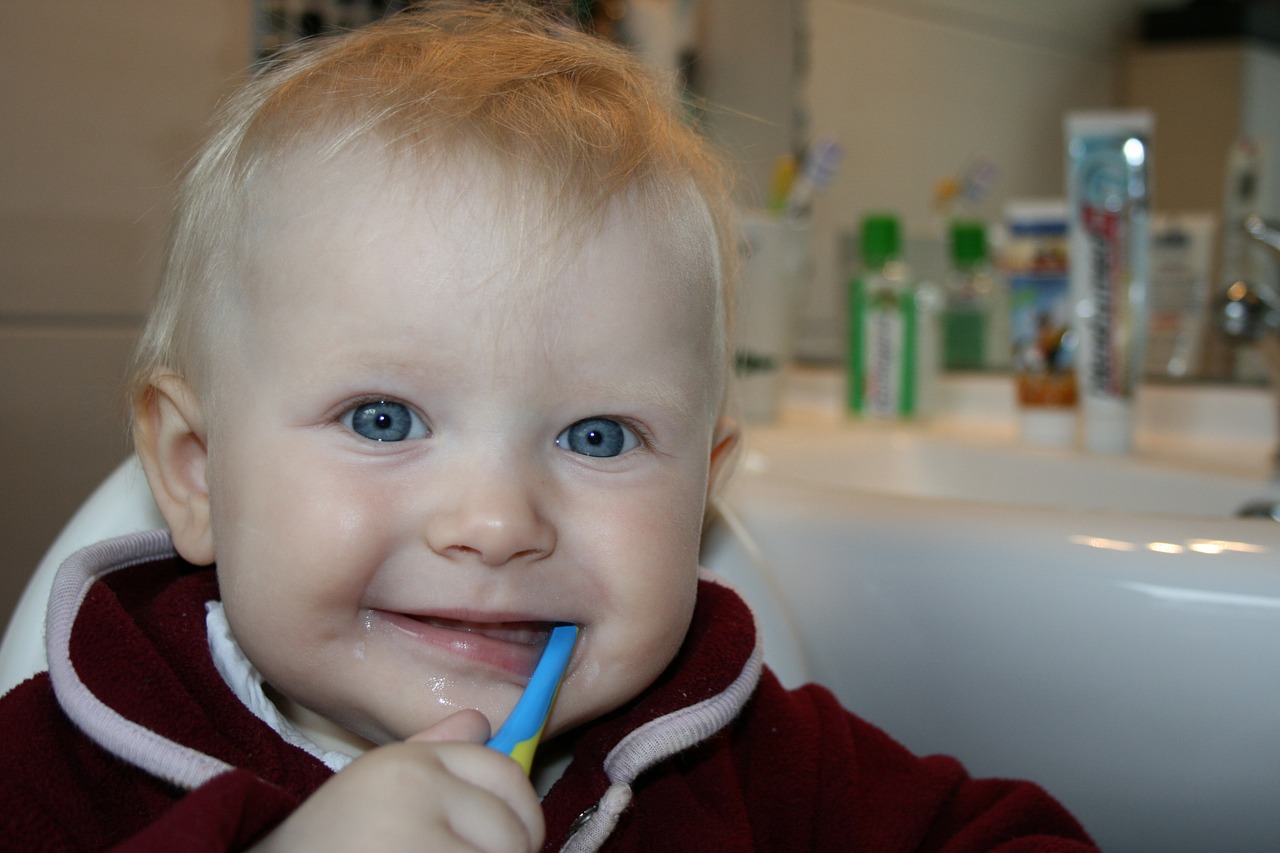 How to Develop a Habit of Brushing Teeth in Kids
