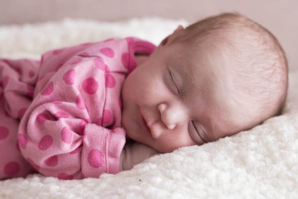 benefits-of-co-sleeping-with-your-child-every-little-thing-happiness